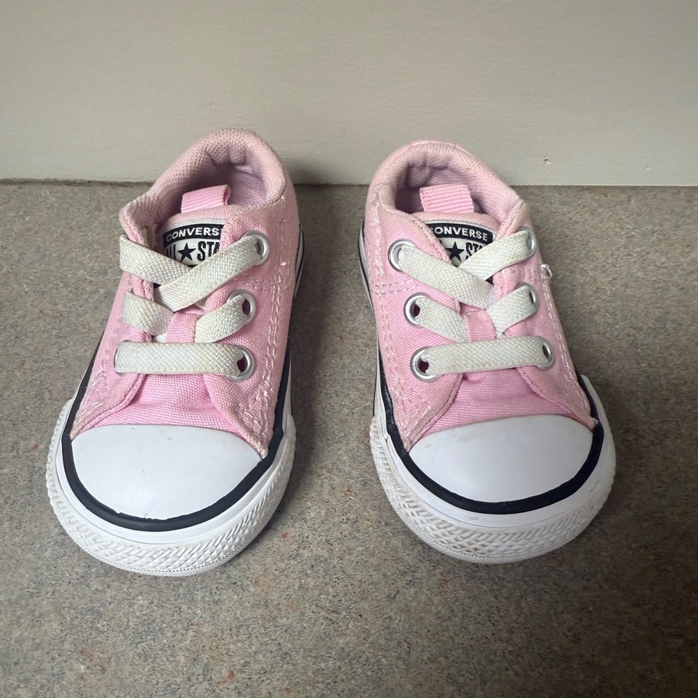 Pink Toddler Converse Low-Top Sneakers with White Accents and Stretch Laces
